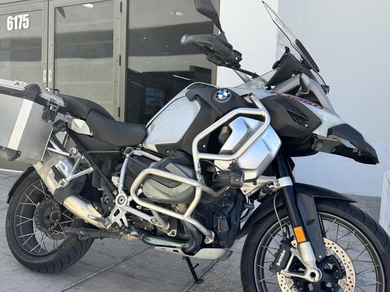 2026 BMW M 1000 RR