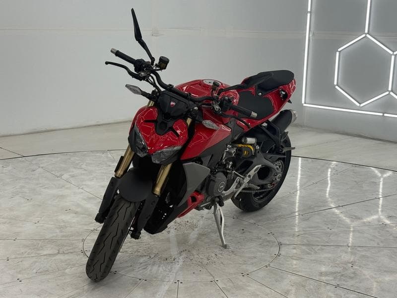2026 Ducati Streetfighter V2