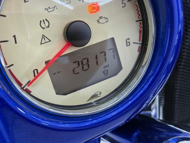 2018 Indian Roadmaster® Elite ABS Cobalt Candy / Black Crystal w/ 23K Gold Trim