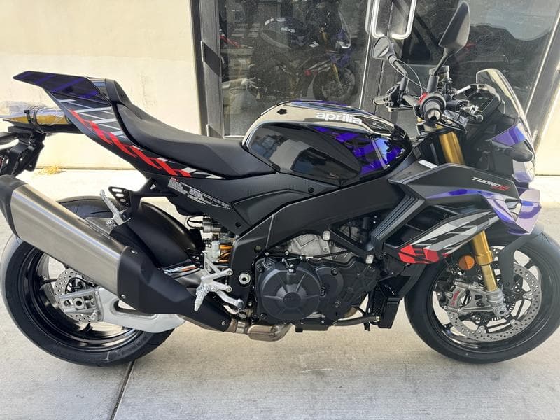 2027 Aprilia Tuono V4 Factory